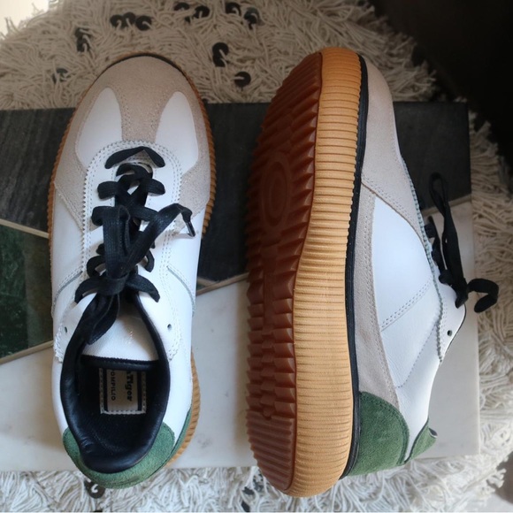 Onitsuka Tiger Women’s Sneakers - Picture 1 of 4